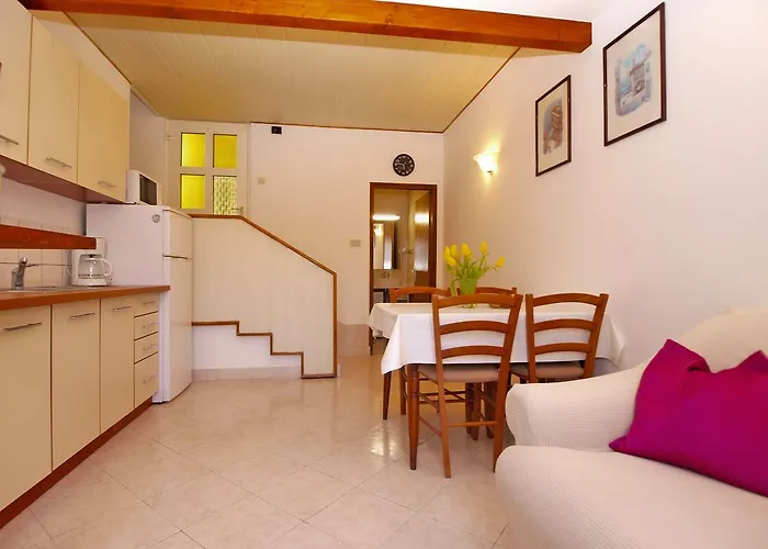 Doris 1558 Apartman Pula