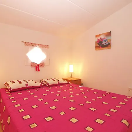 Διαμέρισμα Doris 1558 *