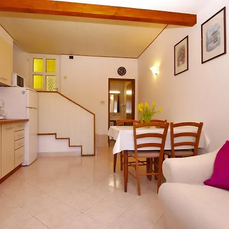 Doris 1558 Appartement Pula